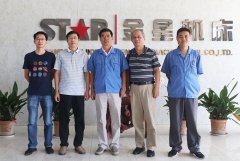  中國機床總公司領(lǐng)導蒞臨我廠指導工作